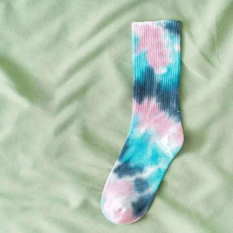 Tie-Dye High-Top Socks for Women and Men - Cotton Basketball and Skateboard Socks